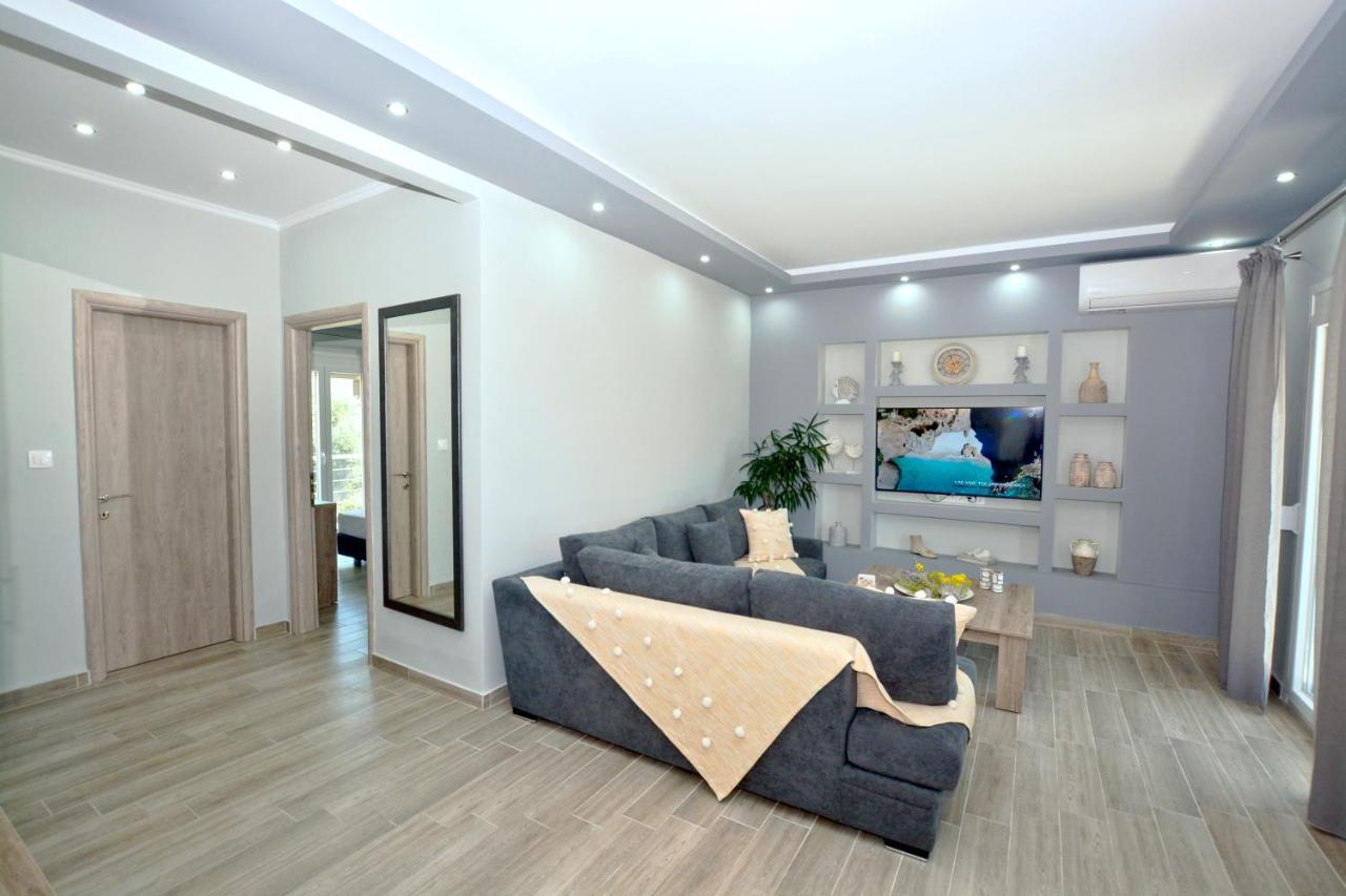 לימנאס Blue North Luxury Apartment מראה חיצוני תמונה